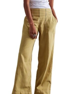 High-Waist Wide-Leg Pants in Olive Green